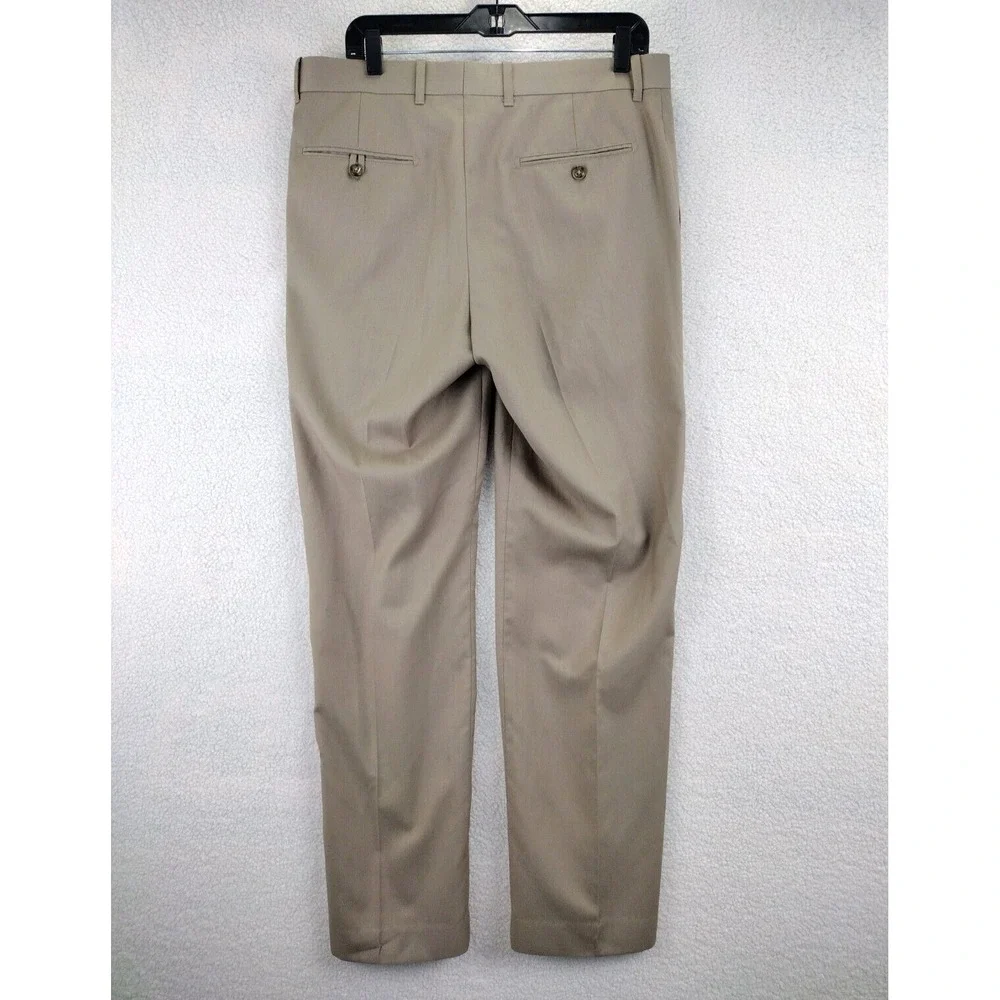 Axist men tan